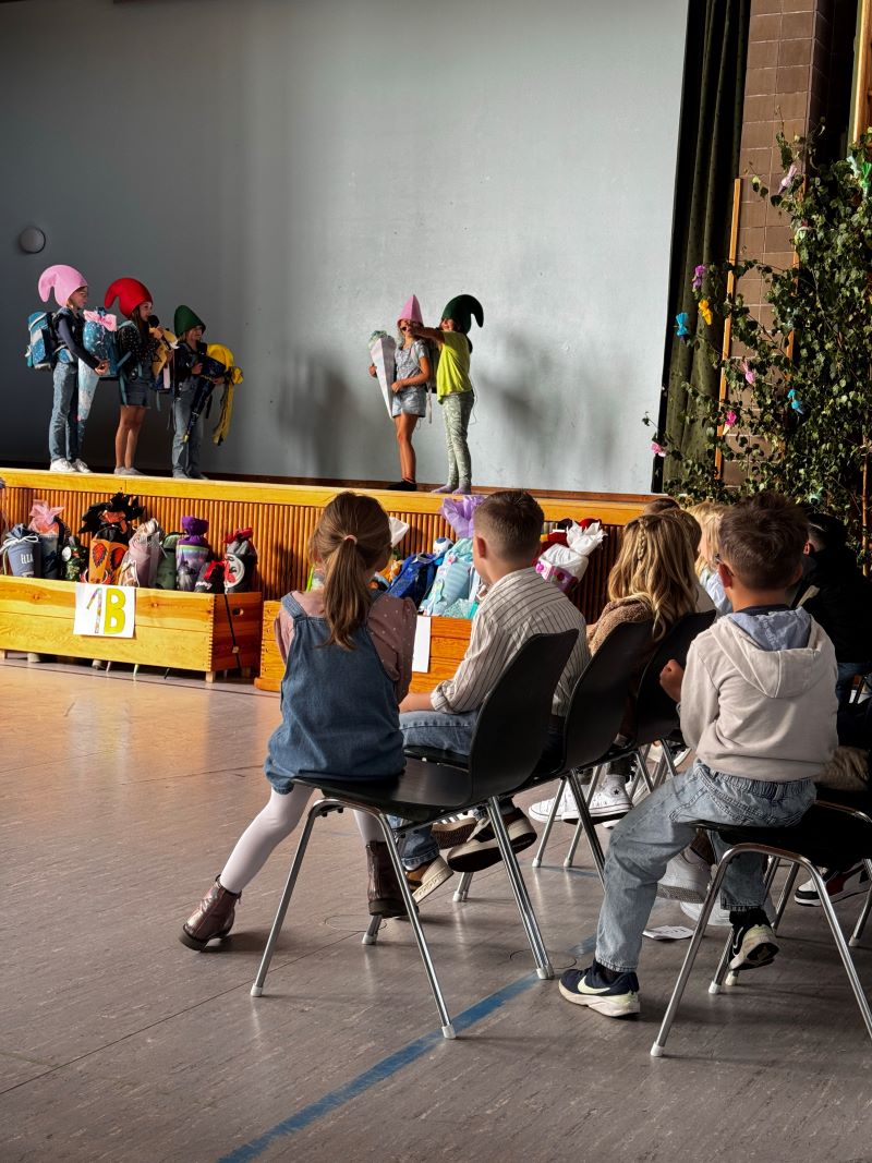 Einschulung Turnhalle